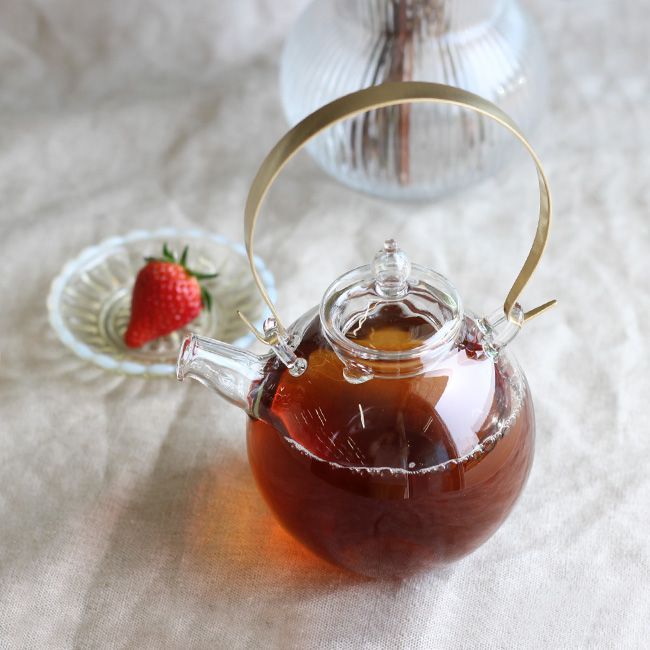  まんまるポット 0.5 L ティーポット 耐熱ガラス 北欧 風 おしゃれ かわいい 丸い ガラスティーポット 耐熱 ガラス 蓋 茶漉し 付き 蓋付き 急須 透明 持ち手 真鍮 真鍮製 ガラスのティーポット ガラス製 ガラスポット 500 ml 硝子工房 ティーポット コーヒー ティーカップ