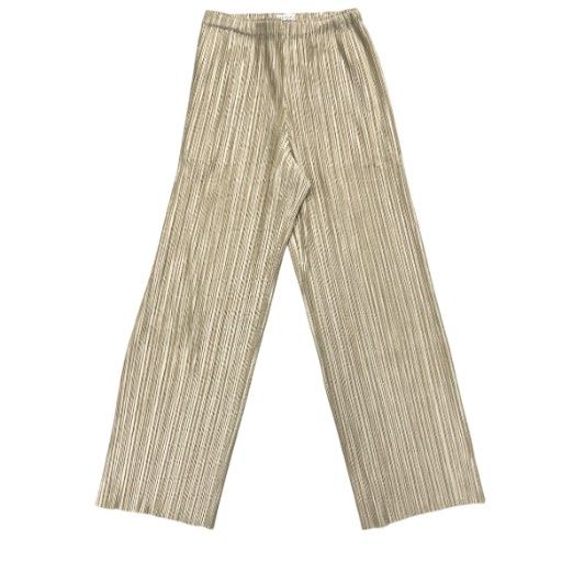 PLEATS PLEASE ISSEY MIYAKE プリーツパンツ　ベージュ PLEATS PLEASE ISSEY MIYAKE（パンツ ・ ベージュ系）のフリマ