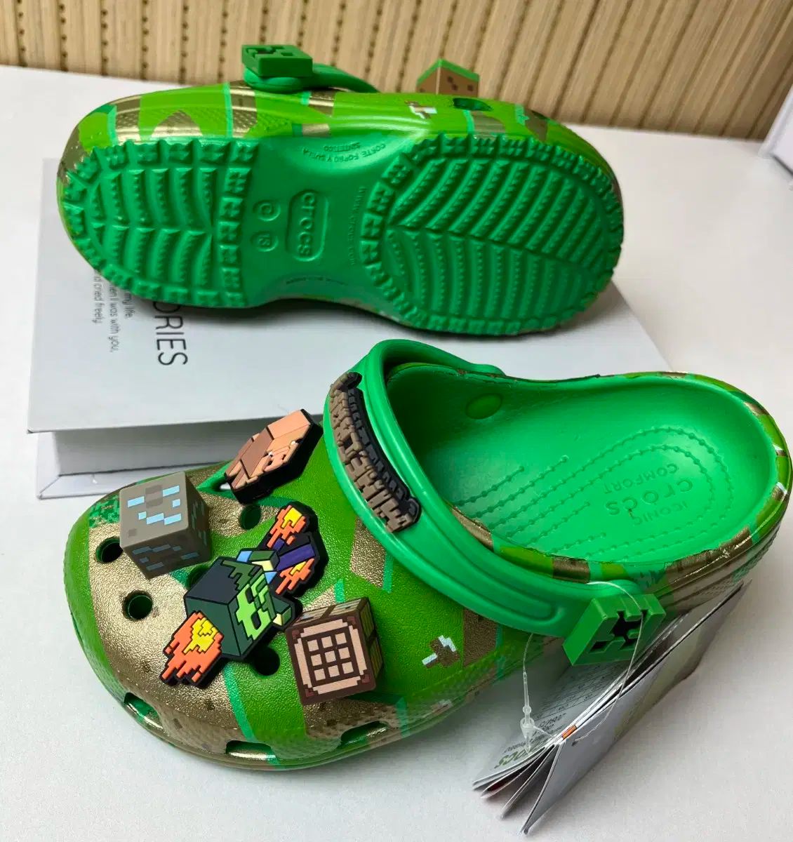 キッズクロックス スリッパ