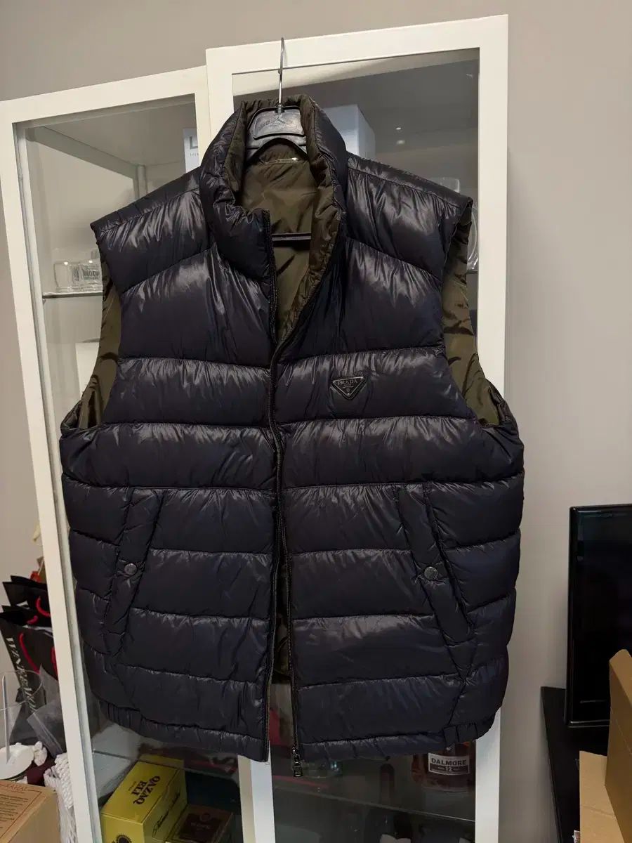 PRADA プラダ 三角ロゴ リバーシブル ダウンベスト