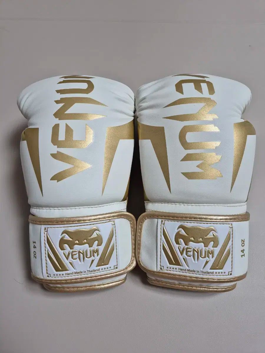 VENUM ヴェナム エリート ボクシンググローブ 14 オンス