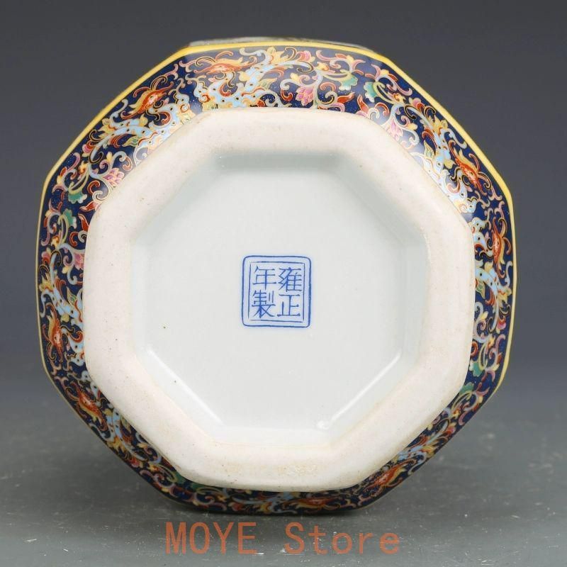 雍正琺瑯彩蒜頭瓶 景徳鎮 陶磁器 装飾品 現代工芸品 美術品 置物 雍正琺瑯彩蒜頭瓶 景徳鎮 陶磁器 装飾品 現代工芸品 美術品 置物