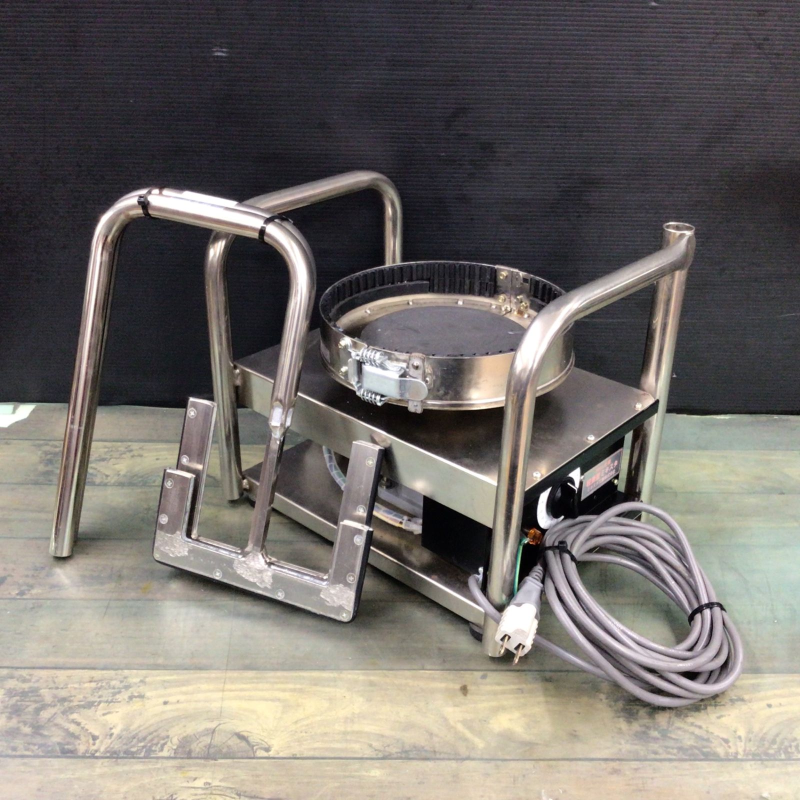 ミキスタ工業　シーリング攪拌機 シーリング材用撹拌機 | ミキスタ工業株式会社｜缶回転式撹拌機