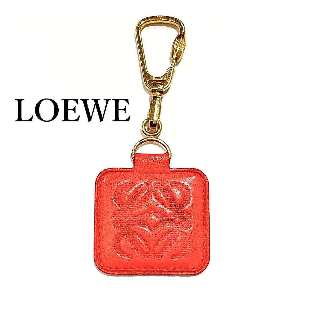 未使用品！LOEWE ロエベ キーリング キーホルダー アナグラム柄 赤