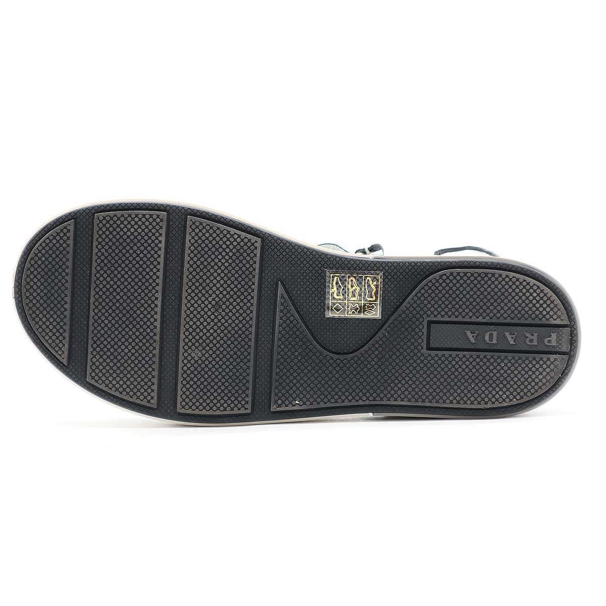 プラダ　シルバー クロスストラップ サンダル PRADA プラダ メタリッククロスストラップサンダル シルバー 35