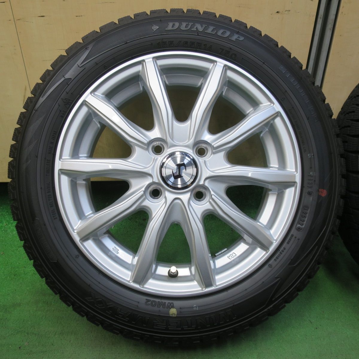 バリ溝 22年 キレイ ほぼ10分 スタッドレス 155 65R14 ダンロップ ウインターマックス WM02 社外 アルミ 14インチ PCD100 4H 5092007イス