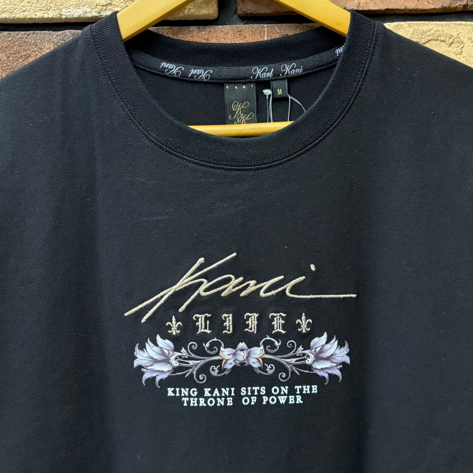 Karl Kani/カールカナイ】バロックローズTEE 半袖Tシャツ 刺繍 