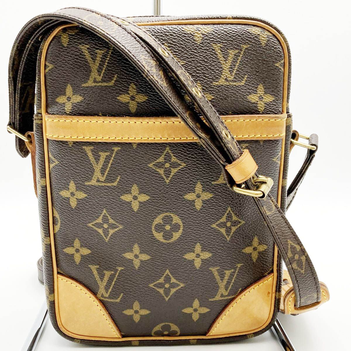 セール 美品 LOUIS VUITTON ルイ・ヴィトン ダヌーブ ベタ無し モノグラム ショルダーバッグ 斜め掛け バッグ ブラウン PVC  レディース メンズ M45266 USED - メルカリ