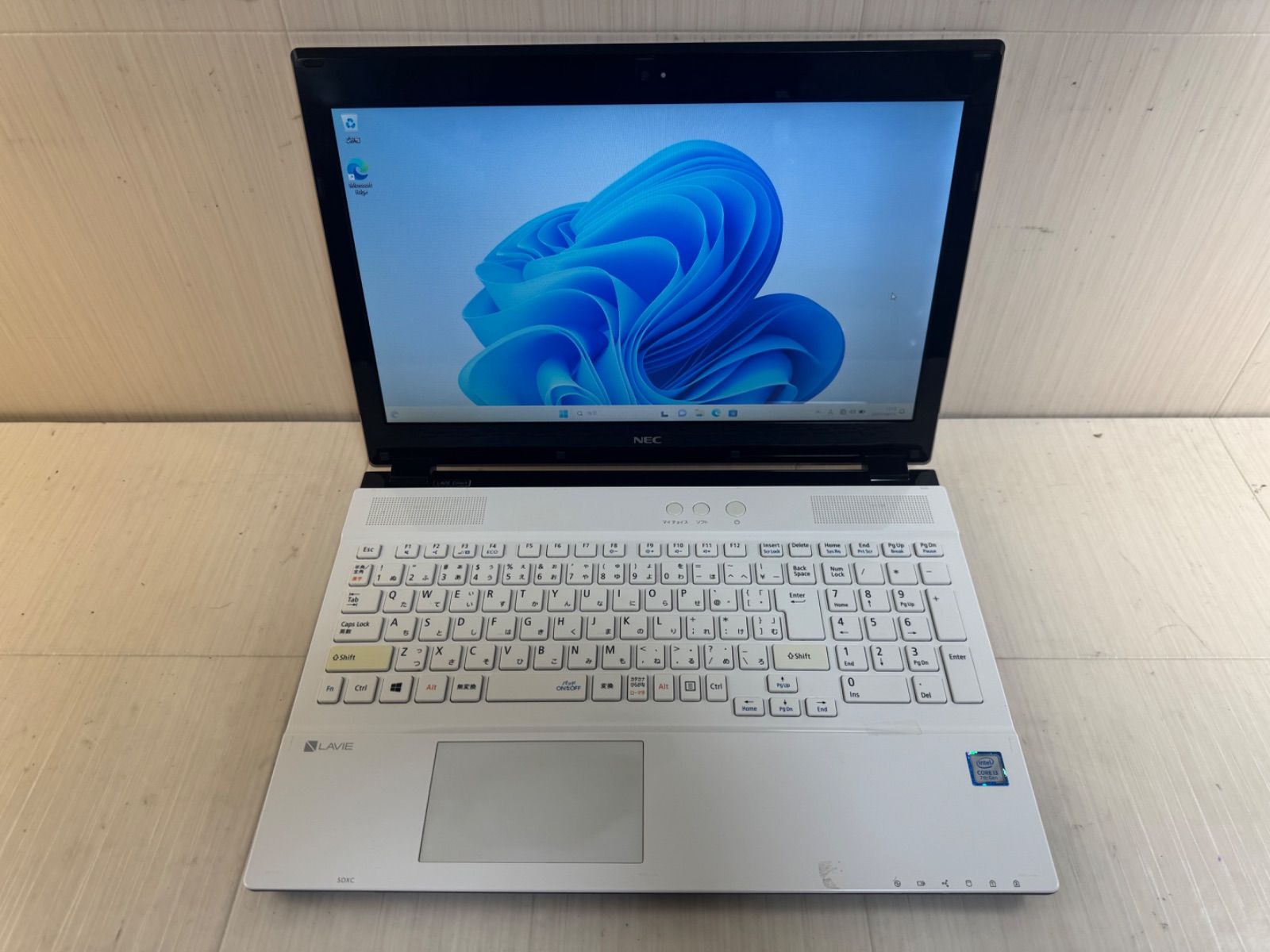 NEC LaVie Direct PC-GN242FSAA Core i3-7100U 2.4GHz|8GB|256GB SSD