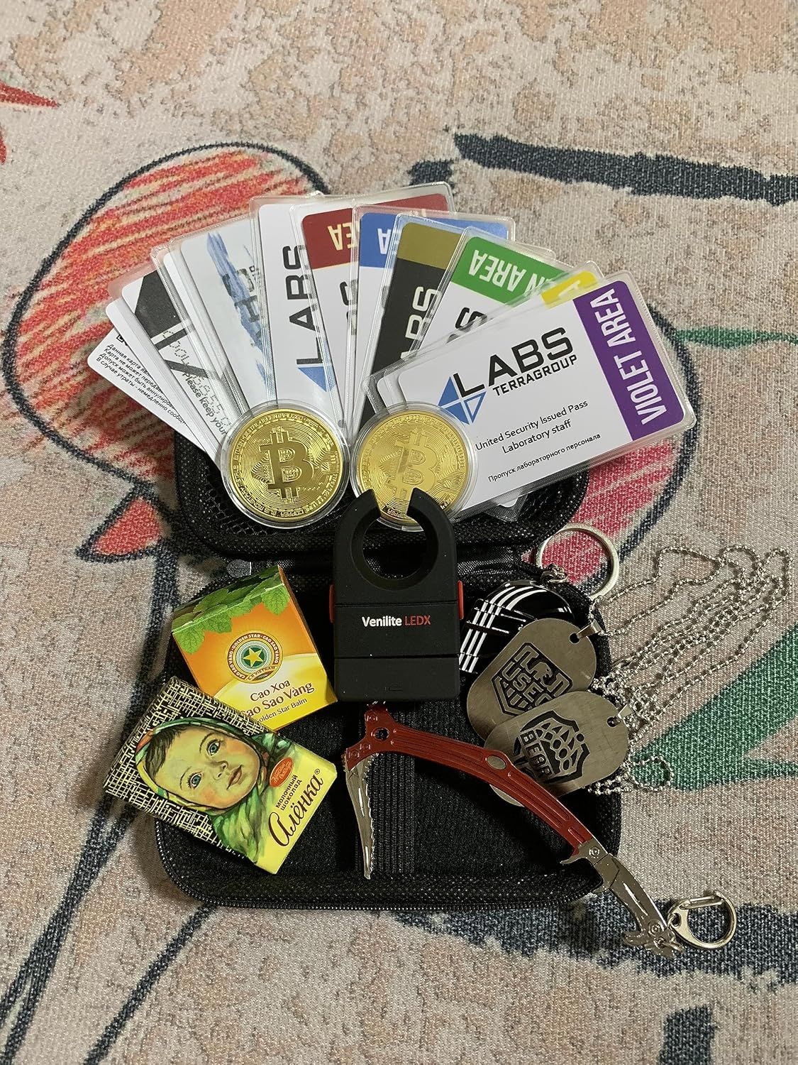 限定SALE，新品 [TIMELIGHT] Escape from Tarkov タルコフ ドッグタグケース カードセット ターコフ redcard  周辺 小道具 ビットコイン/キーホルダー LEDX