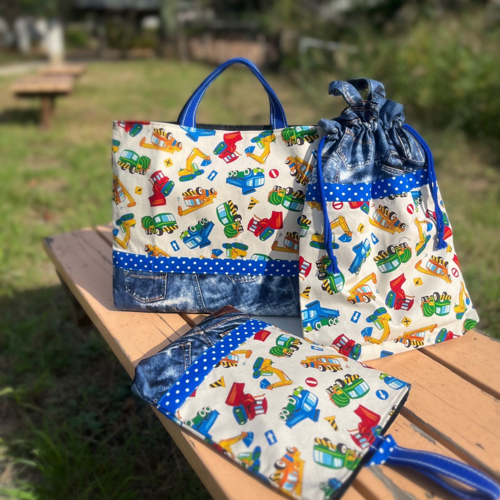 ハンドメイド レッスンバッグ 上履き入れ 巾着 車 のりもの 青