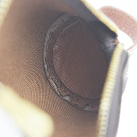 VUITTON