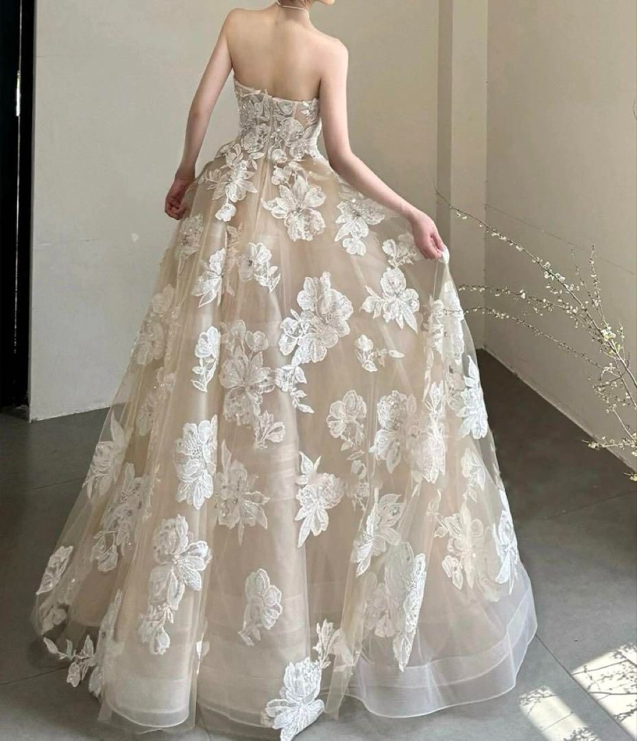 花柄がオシャレで美しい ベア イブニングドレス - メルカリ