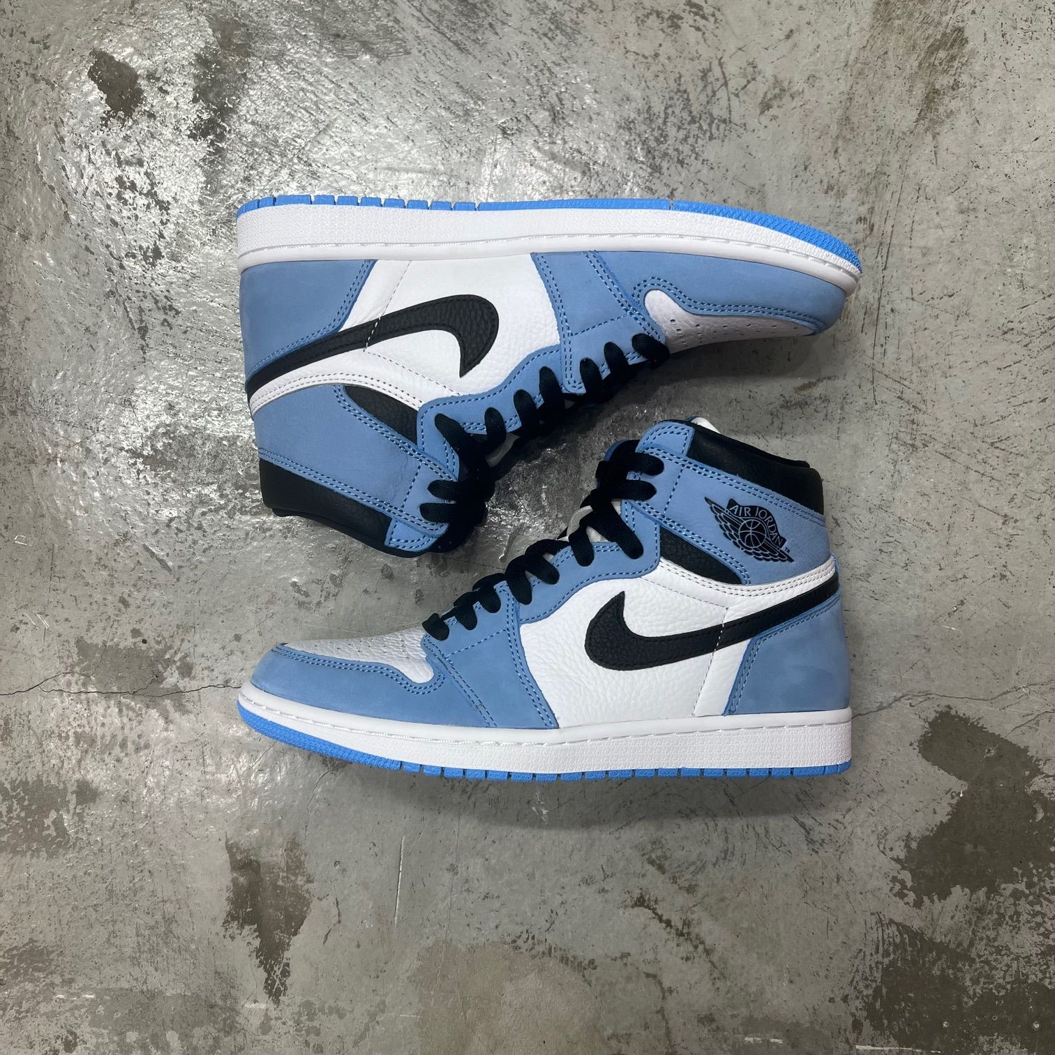 【美品】Nike Air Jordan 1 ユニバーシティブルー Jordan 1 Retro High OG University Blue Men's - 555088-134 - US