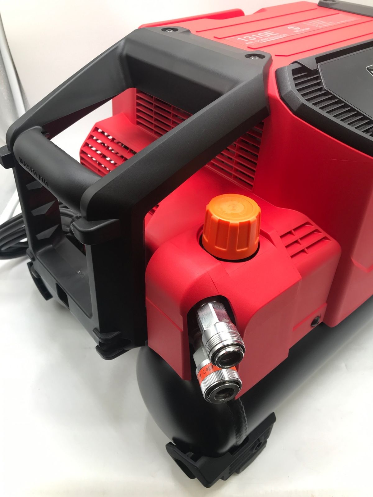 高圧エアコンプレッサー