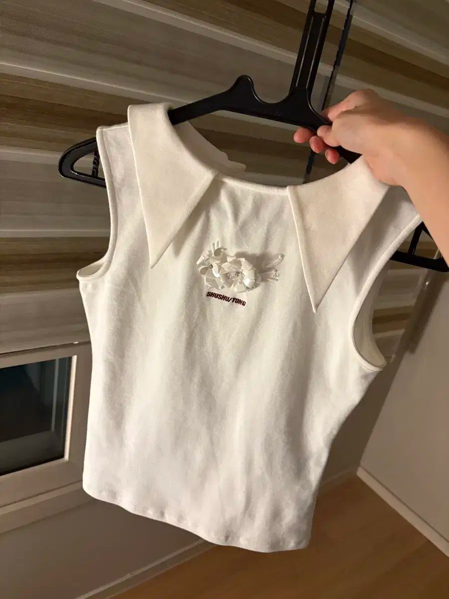 SHUSHU TONG 白 Kara スリーブレス トップス