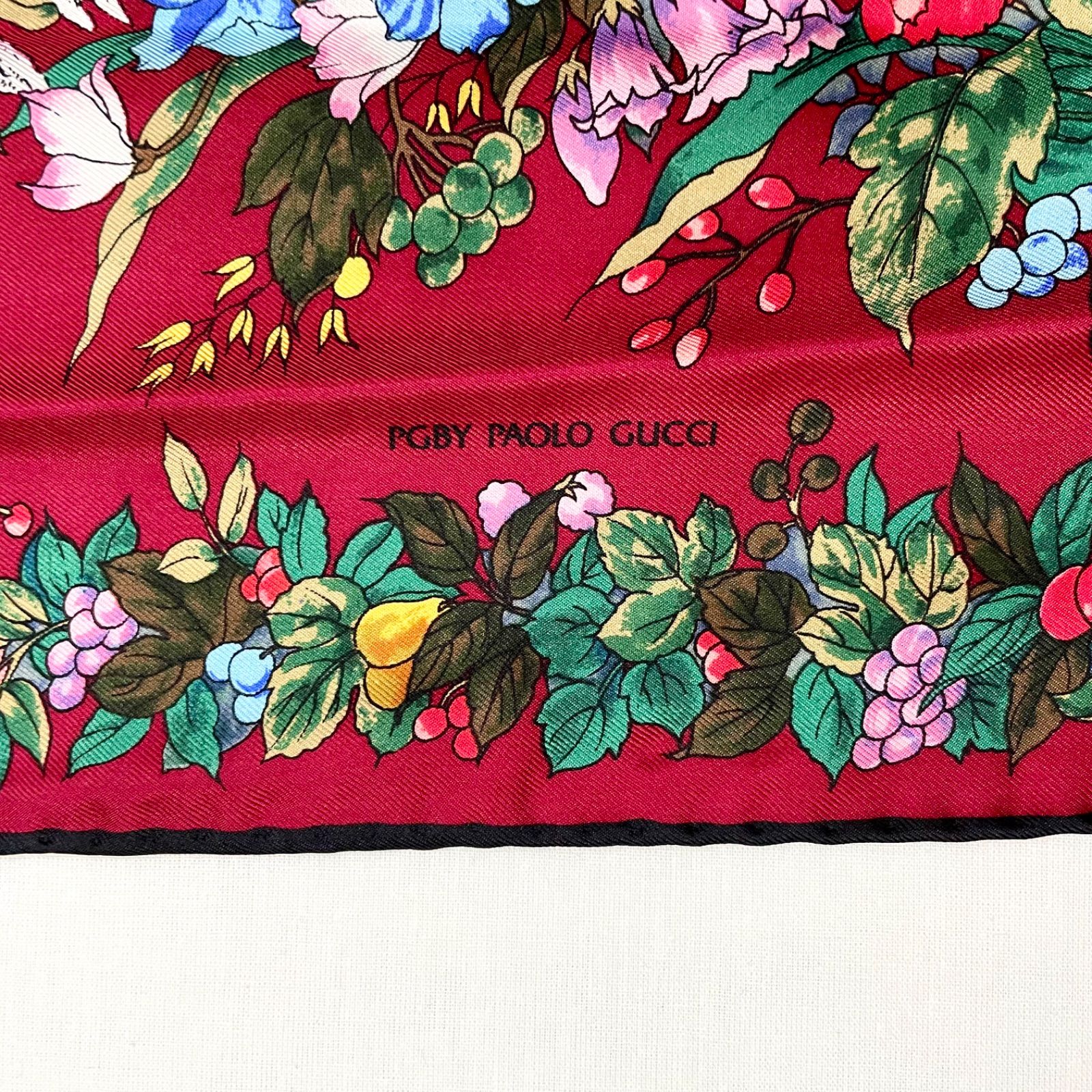 日本製 PAOLO GUCCI スカーフ 大判 シルク 花柄 バーガンディ 日本製 PAOLO GUCCI スカーフ 大判 シルク 花柄 バーガンディ