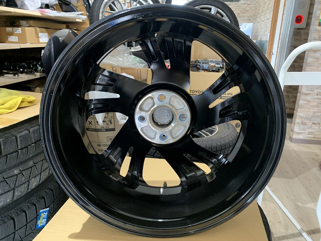 トヨタライズZ　純正17インチ　タイヤホイール4本セット　純正ナットボルト付き トヨタ TOYOTA ライズ 純正 17インチ Zグレード 新車外し アルミ