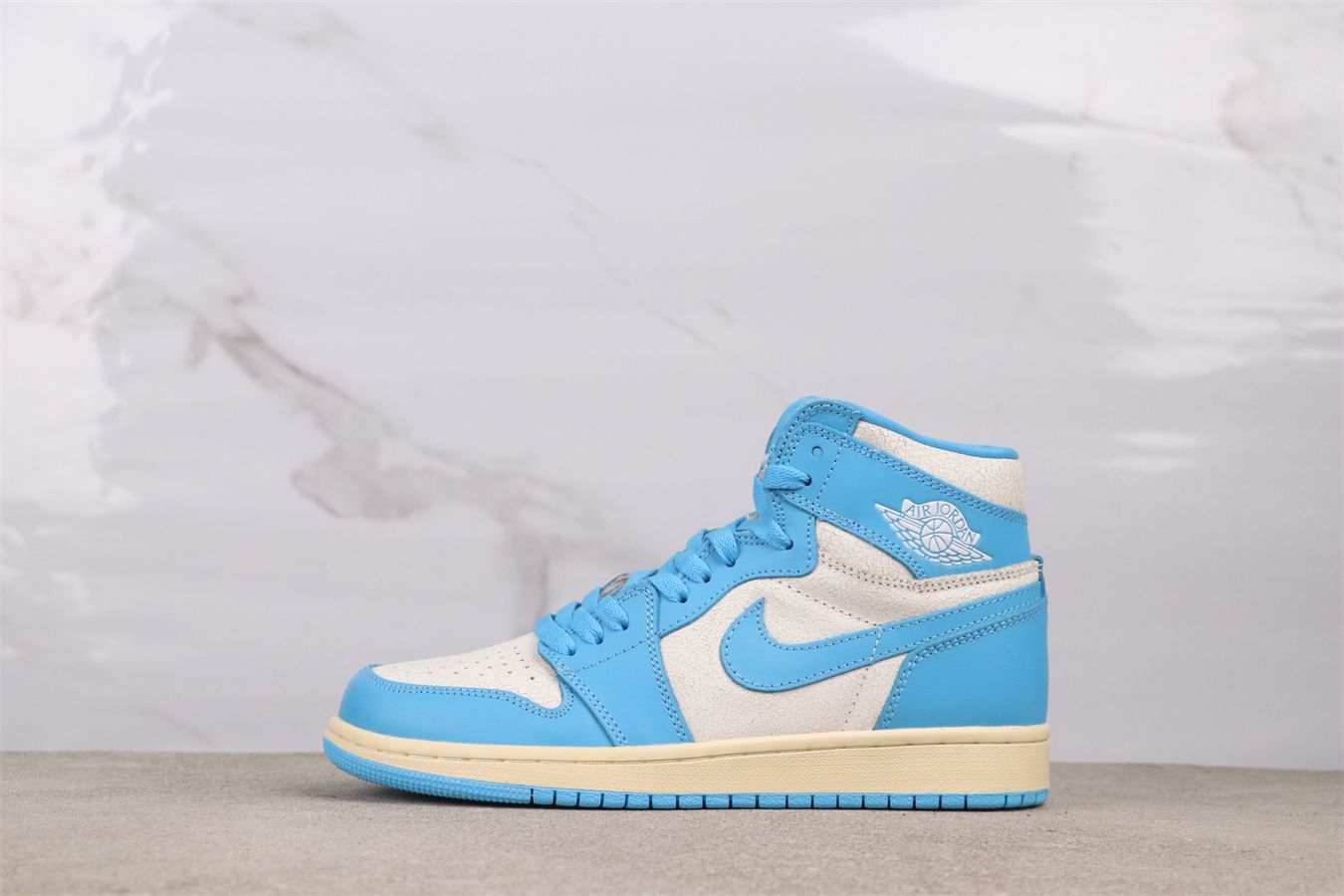 今日 エアジョーダン Air Jordan AJ1 ノースカロライナブルー North Carolina Blue DZ5485 - 402