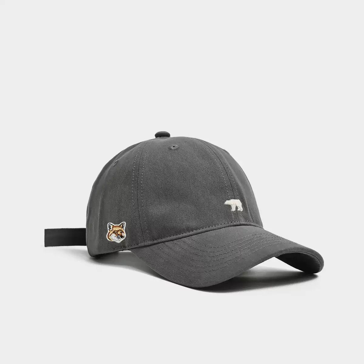 未使用 MAISON KITSUNE メゾンキツネ ベースボールキャップ 新品、未使用Maison kitsune メゾンキツネ キャップ ベース