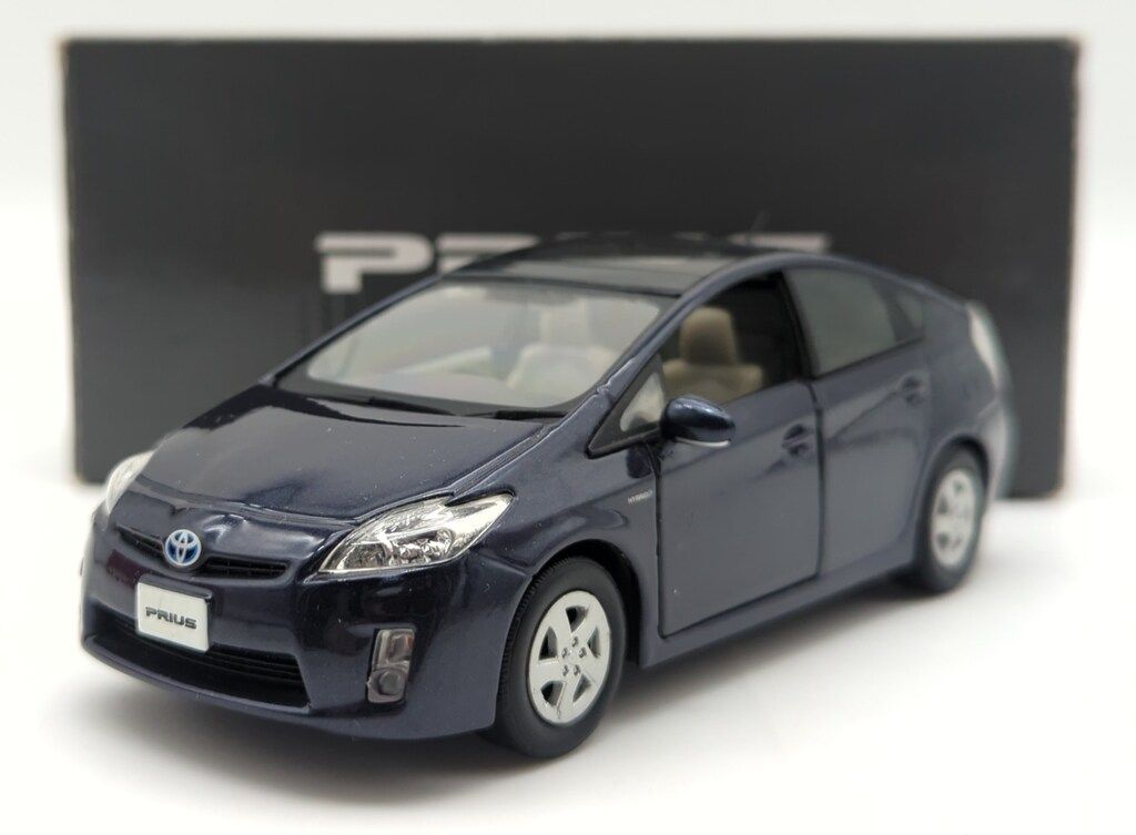 TOYOTA 1/30カラーサンプルカー プリウス/ダークバイオレットマイカ