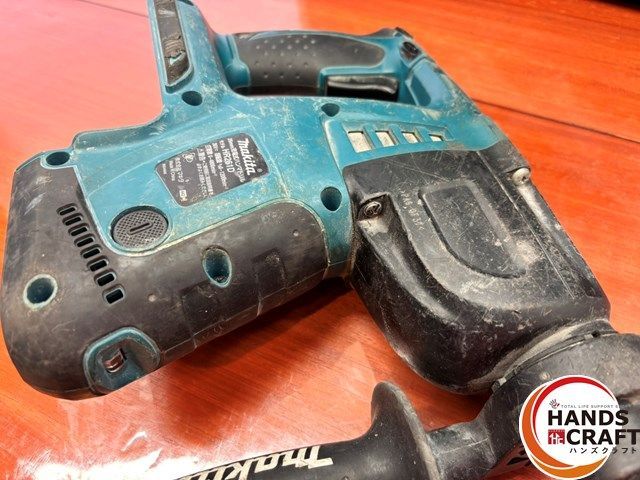 △【ジャンク】 完全不動 使用不可 makita マキタ HR261D 充電式 ハンマドリル 部品取り