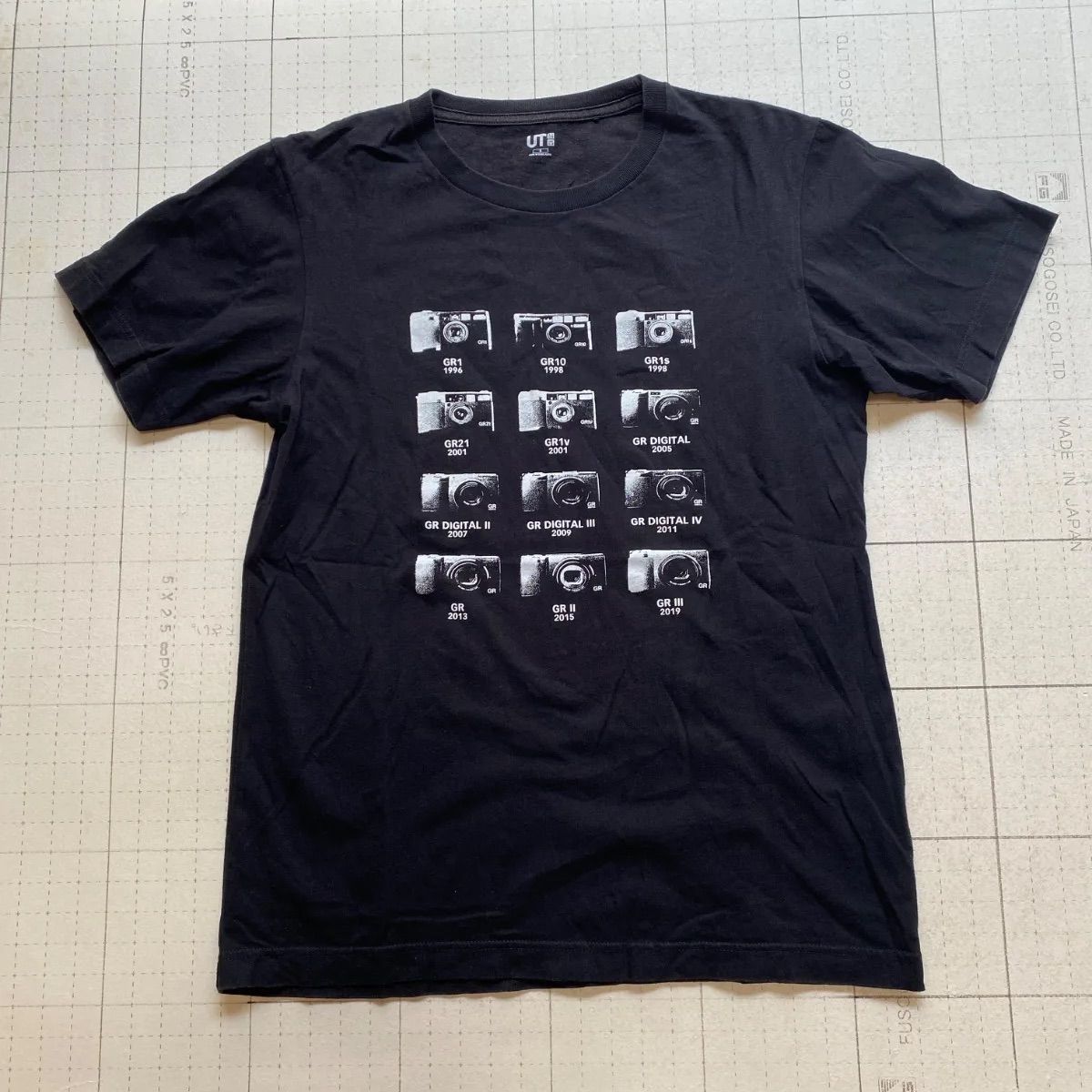 ト2507-④-4868 ユニクロ UNIQLO リコーGR カメラ Tシャツ 黒 S