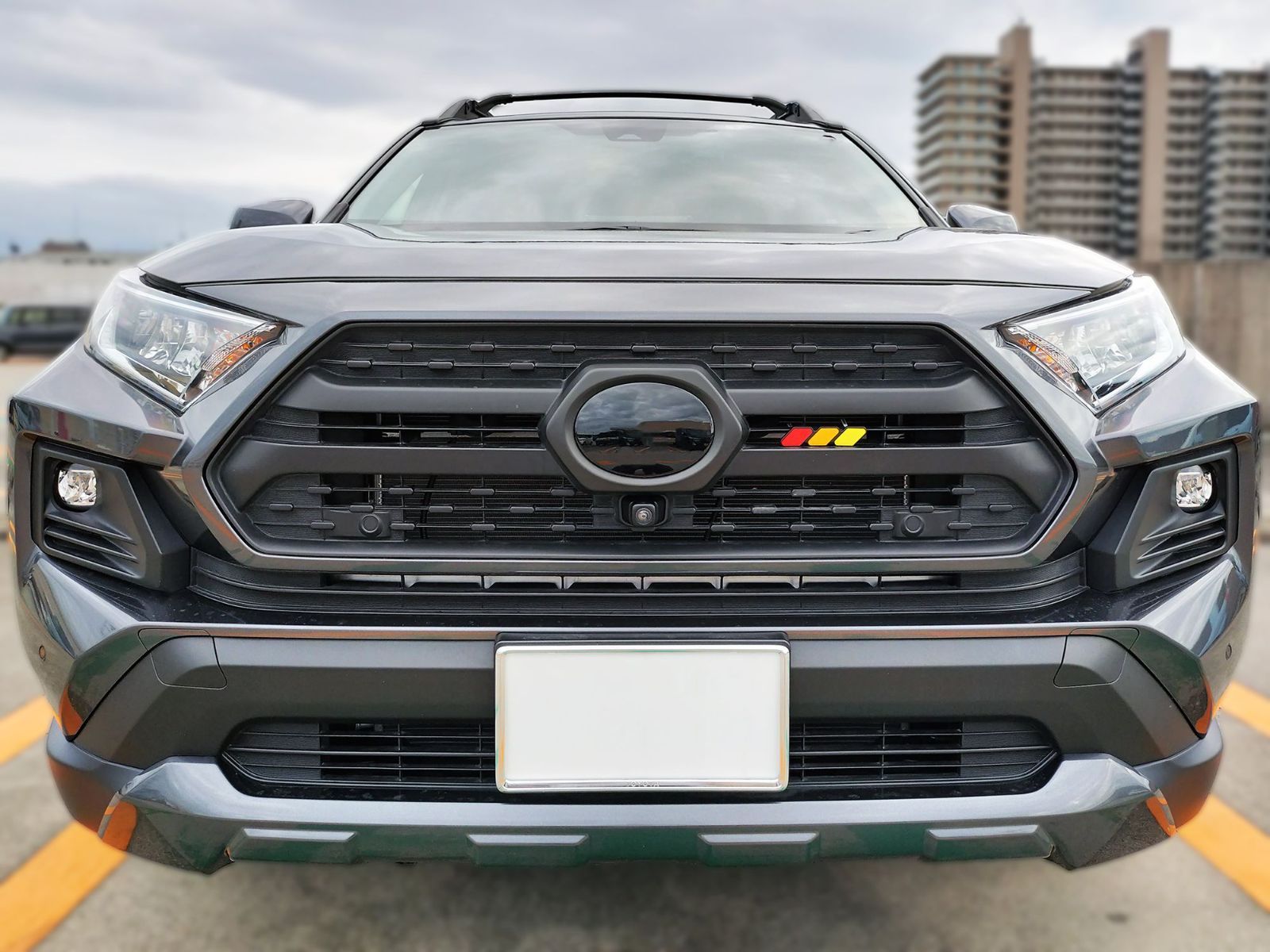 Tint+何度も貼れる エンブレム スモークフィルム RAV4 50系(ブラックスモーク5％) MXAA52/MXAA54/AXAH52/AXAH54 ラブ4 rav4
