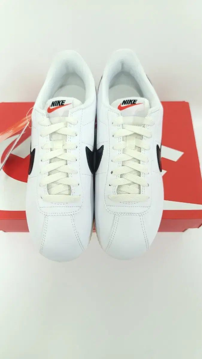 NIKE ナイキ ウィメンズ コルテッツ 255 mm