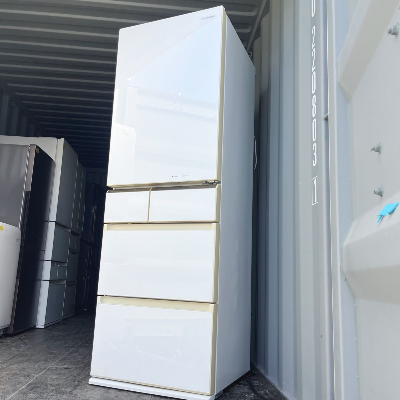 72取付無料！パナソニックパーシャル搭載ガラスドアおしゃれホワイト5