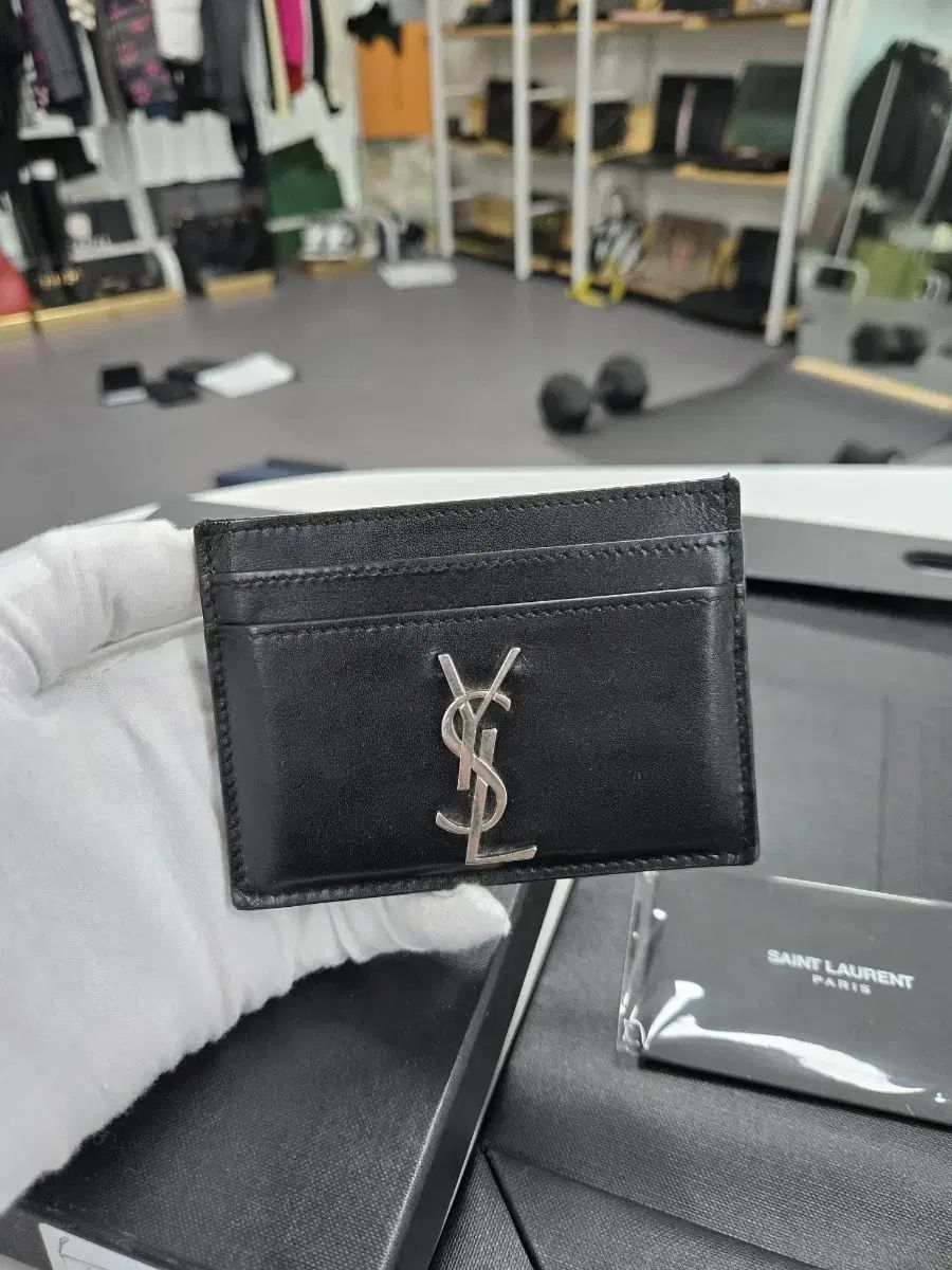 A級コンディション イヴ サンローラン シルバー カードウォレット