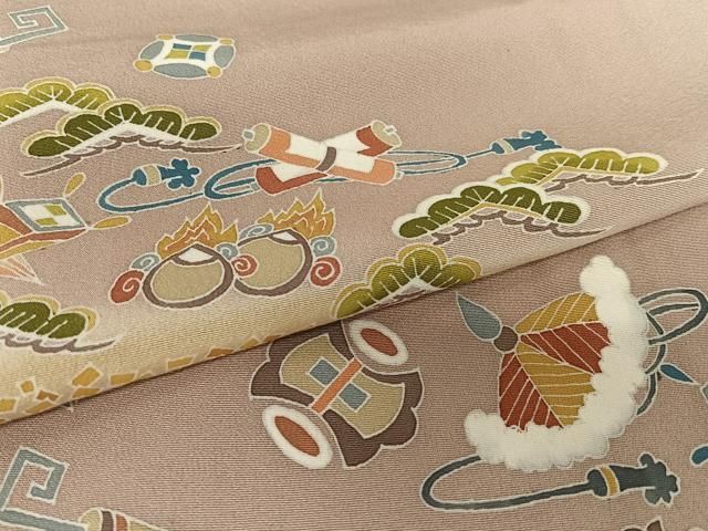 平和屋着物●本加賀友禅作家　鶴見保次　色留訪問着　宝尽くし松文　暈し染め　さが美扱い　正絹　逸品　AAAV7416zg 平和屋着物○本加賀友禅作家 鶴見保次 色留訪問着 宝尽くし松文 暈し