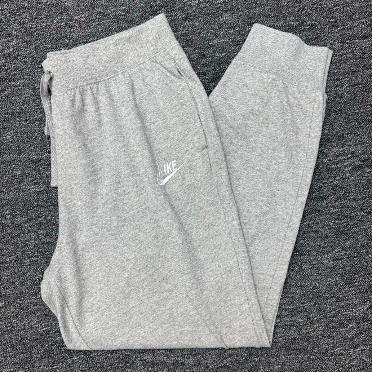 【雷市場（ポンジャン）商品韓国直送】 Nike(ナイキ） ジョガーパンツ トレーニングパンツ L