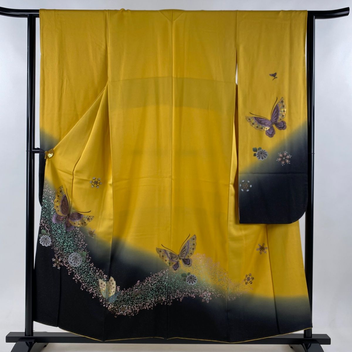 振袖 身丈157cm 裄丈63.5cm S 袷 蝶 菊 金銀彩 金通し 山吹色 正絹