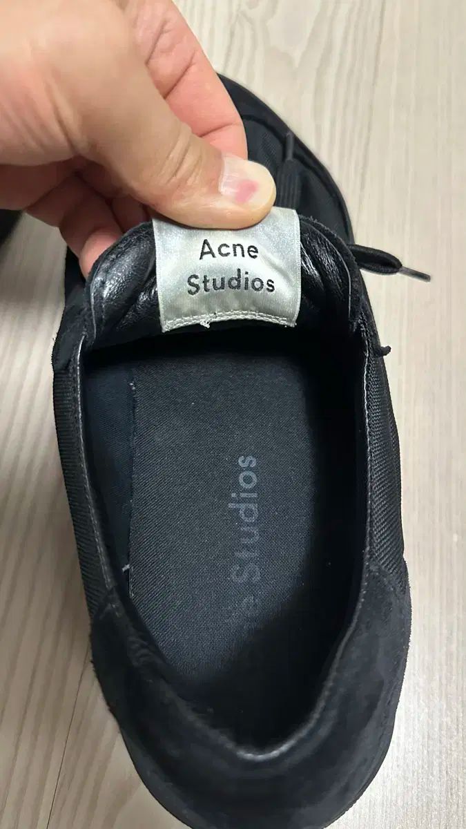 アクネストゥディオズ