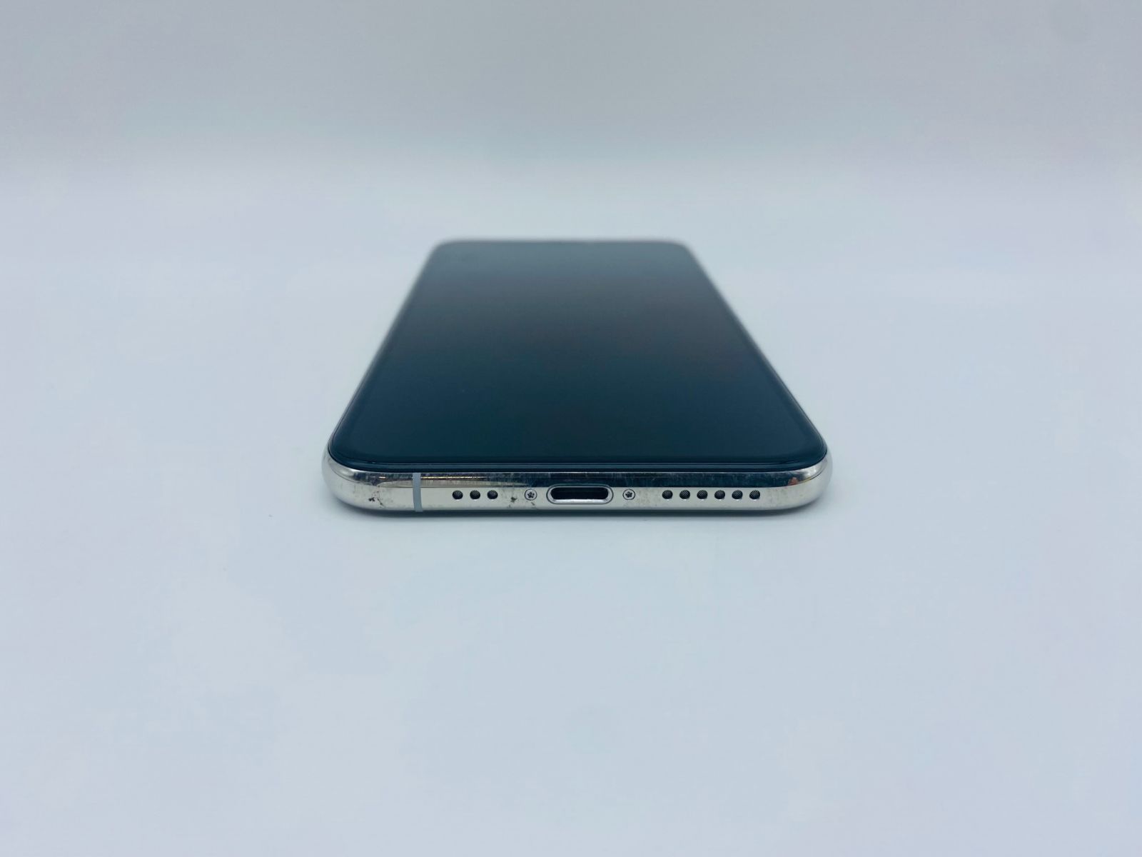 064 iPhoneXS 256GB シルバー/シムフリー/新品バッテリー iPhoneXS 256GB シルバー/新品バッテリー100%/シムフリー/新品