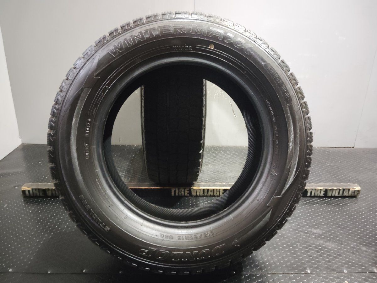 走行短め DUNLOP WINTER MAXX WM02 215/60R16 16インチ スタッドレス 2本 22年製 マークX エスティマ ヴェゼル等　(KTM026)