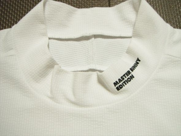マスターバニーエディション　メンズ　モックネックシャツ　Mサイズ　美品 マスターバニーエディション モックネックシャツ 半袖 黒色 銀
