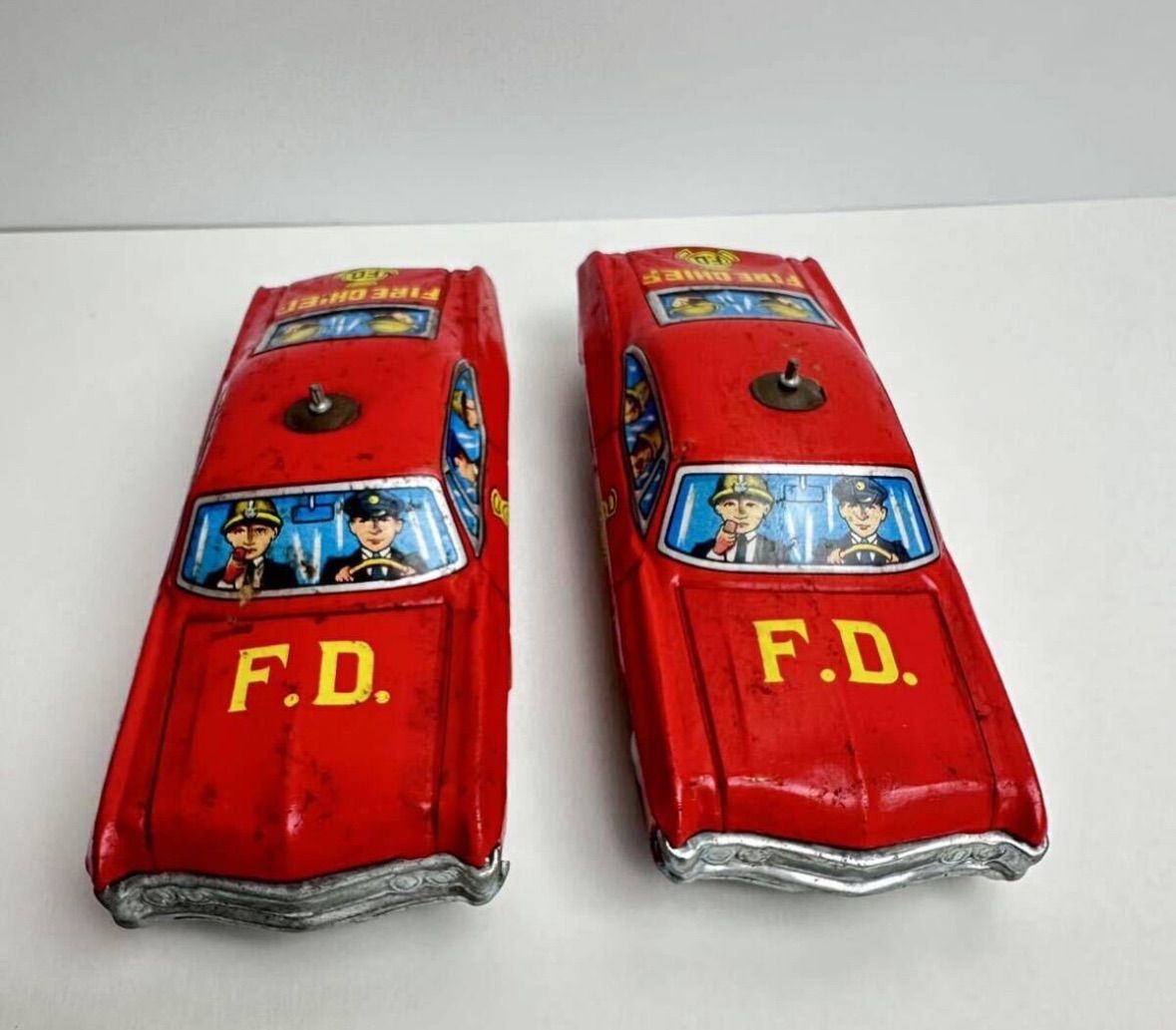 昭和レトロ おもちゃ 玩具 ブリキ製フリクション 消防車 自動車 FIRECHIEF ミニカー ファイヤーチーフカー 2個セット 日本製 ブリキ  ジャンク - メルカリ