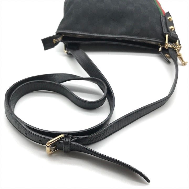 良品 GUCCI グッチ GGキャンバス ショルダー バッグ シェリーライン ブラック 斜め掛け レディース k1713 良品 GUCCI グッチ GGキャンバス ショルダー バッグ シェリーライン