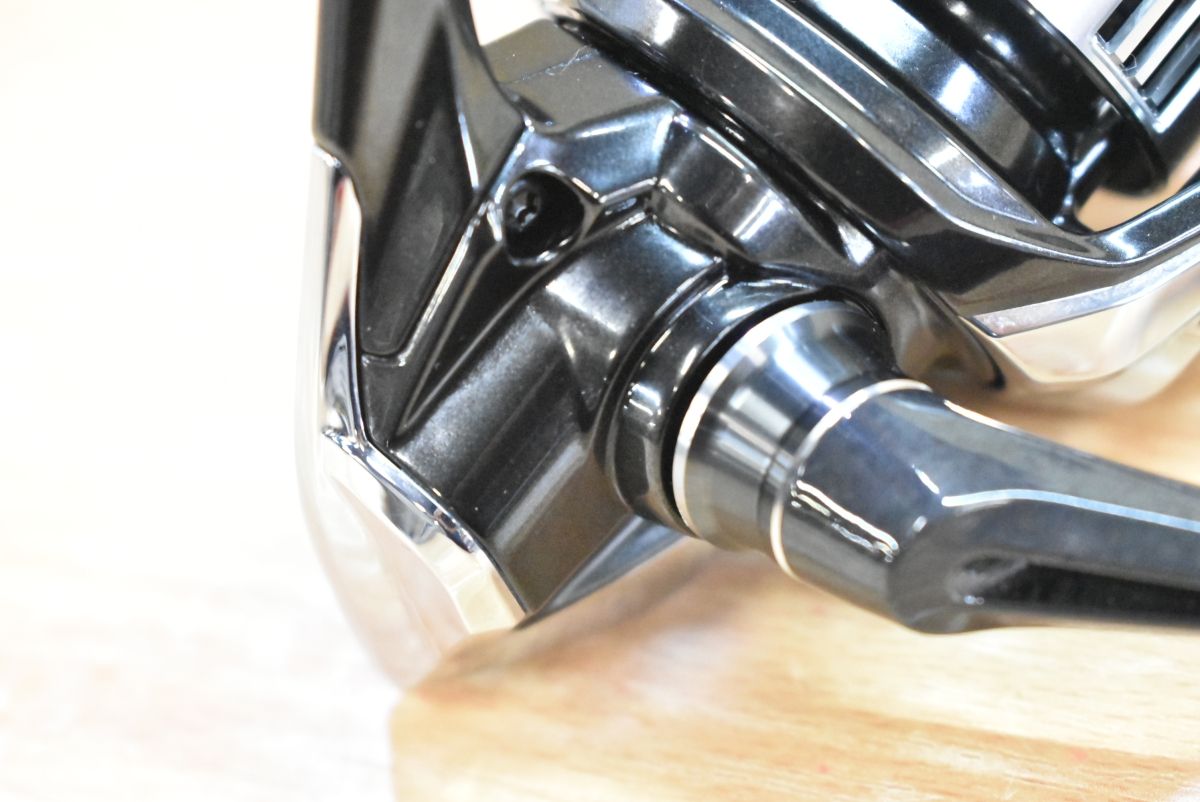 シマノ(SHIMANO) スピニングリール 23 ヴァンキッシュ C2000S シマノ