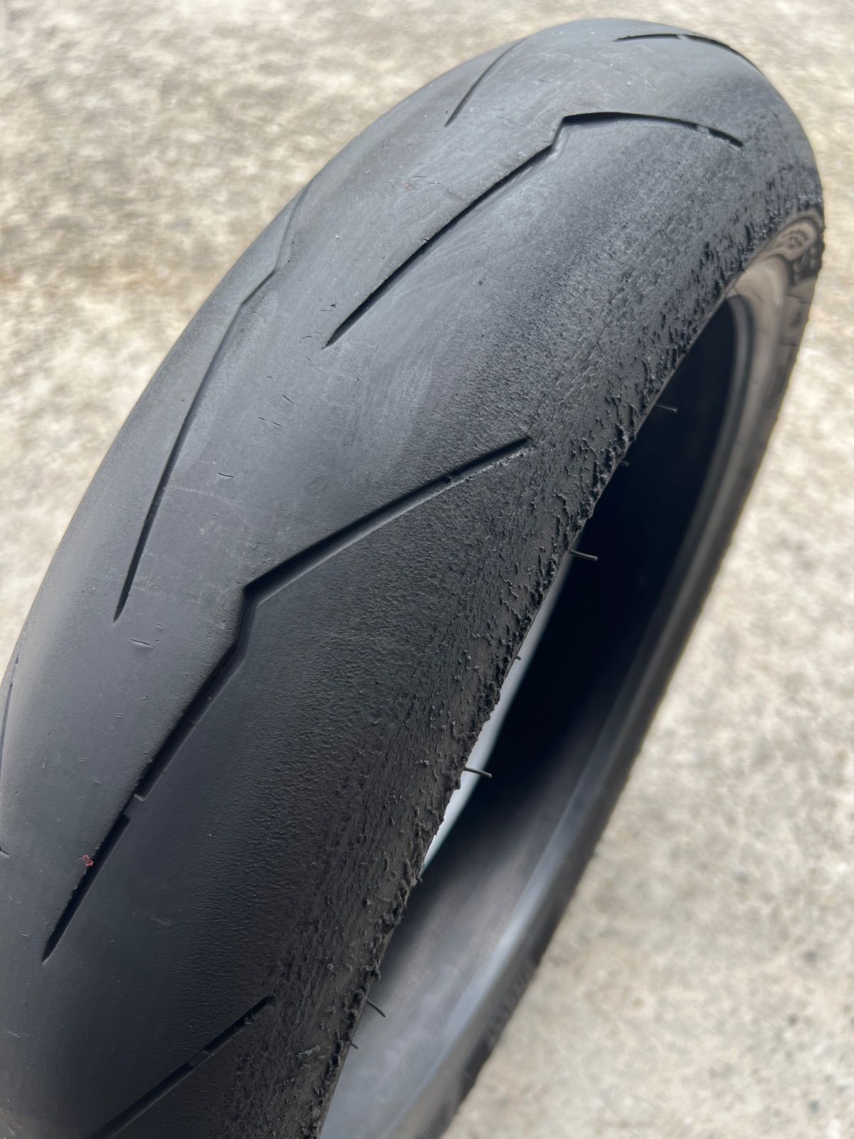 ピレリ スーパーコルサＶ3 前後セット 120|70ZR17 190|55ZR17 303