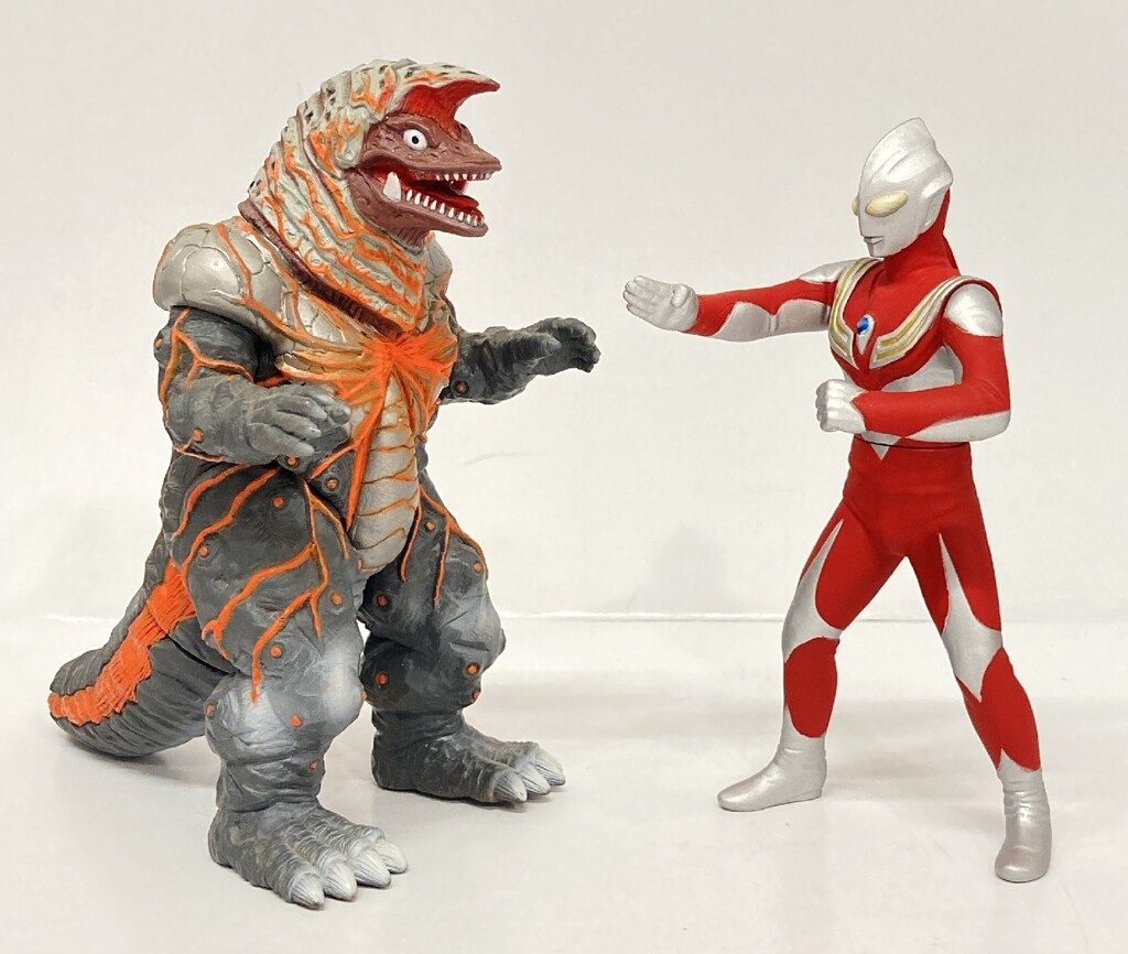 バンダイ スーパーグレードソフトビニール ウルトラマンティガ パワー