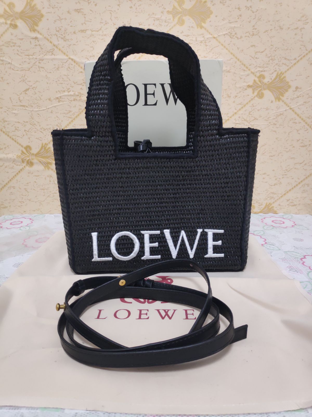 春夏大人気！ロエベ/LOEWEトートバッグフォントトートスモール ブラックレディース新品未使用