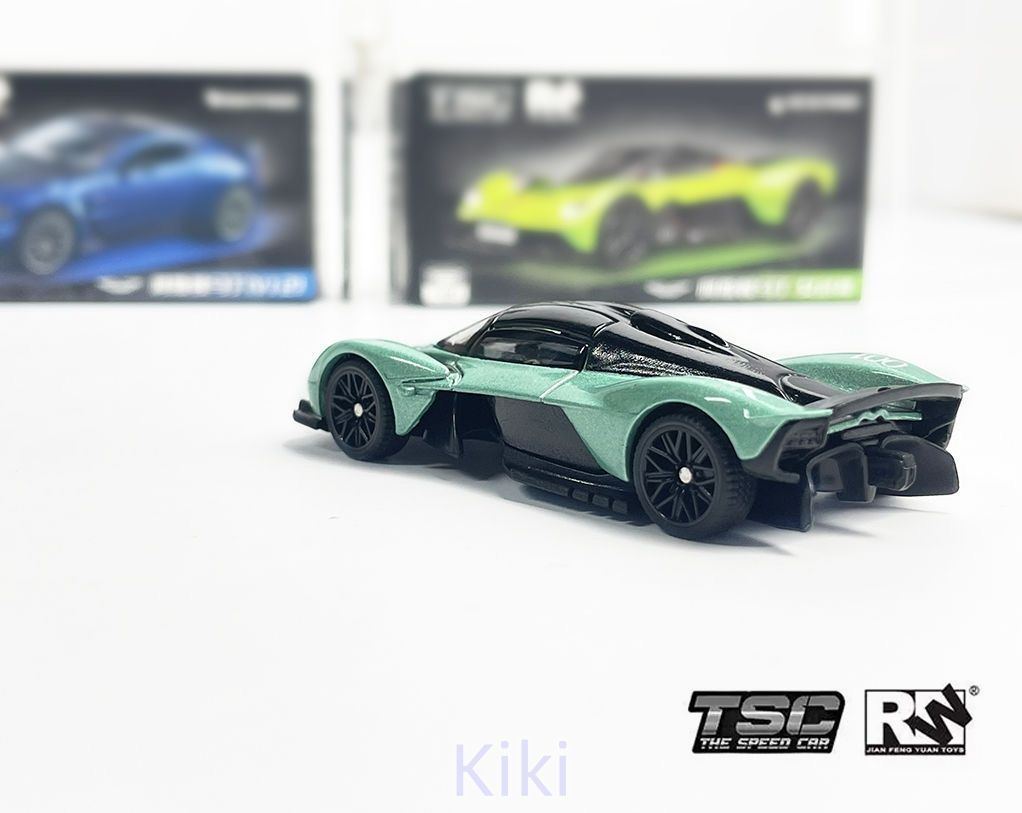 新品未使用新品未使用 TSC 1:64 アストンマーティン ヴァルキリー グリーン モデル