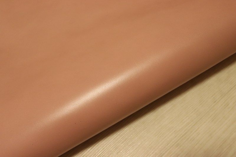 パールピンク 280ds クロム革 牛革 国産 レザー ガラス加工 はぎれ 一枚革 レザークラフト 革 皮 本革 diy 生地 材料