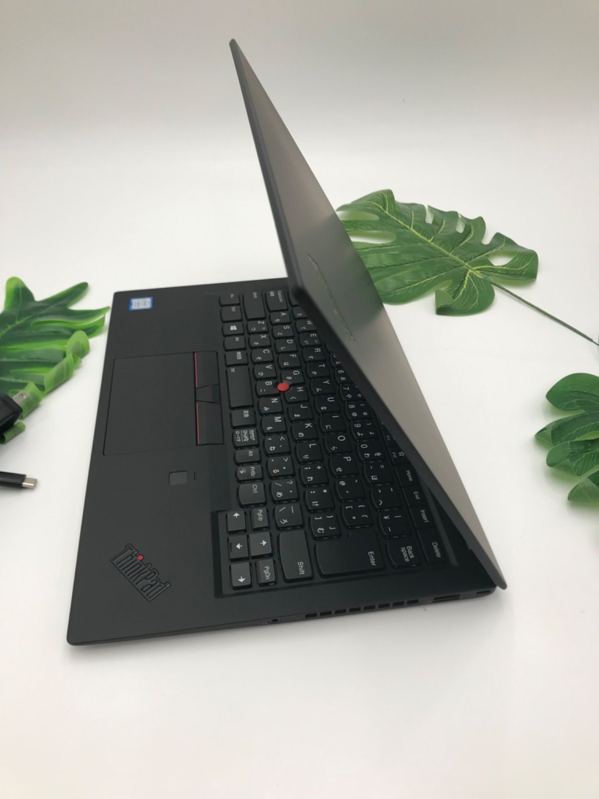 ThinkPad X1 Carbon/Core i5-8250U/メモリ:8GB/M.2 SSD:256 ThinkPad X1 Carbon/Core i5-8250U/メモリ:8GB/M.2 SSD:256