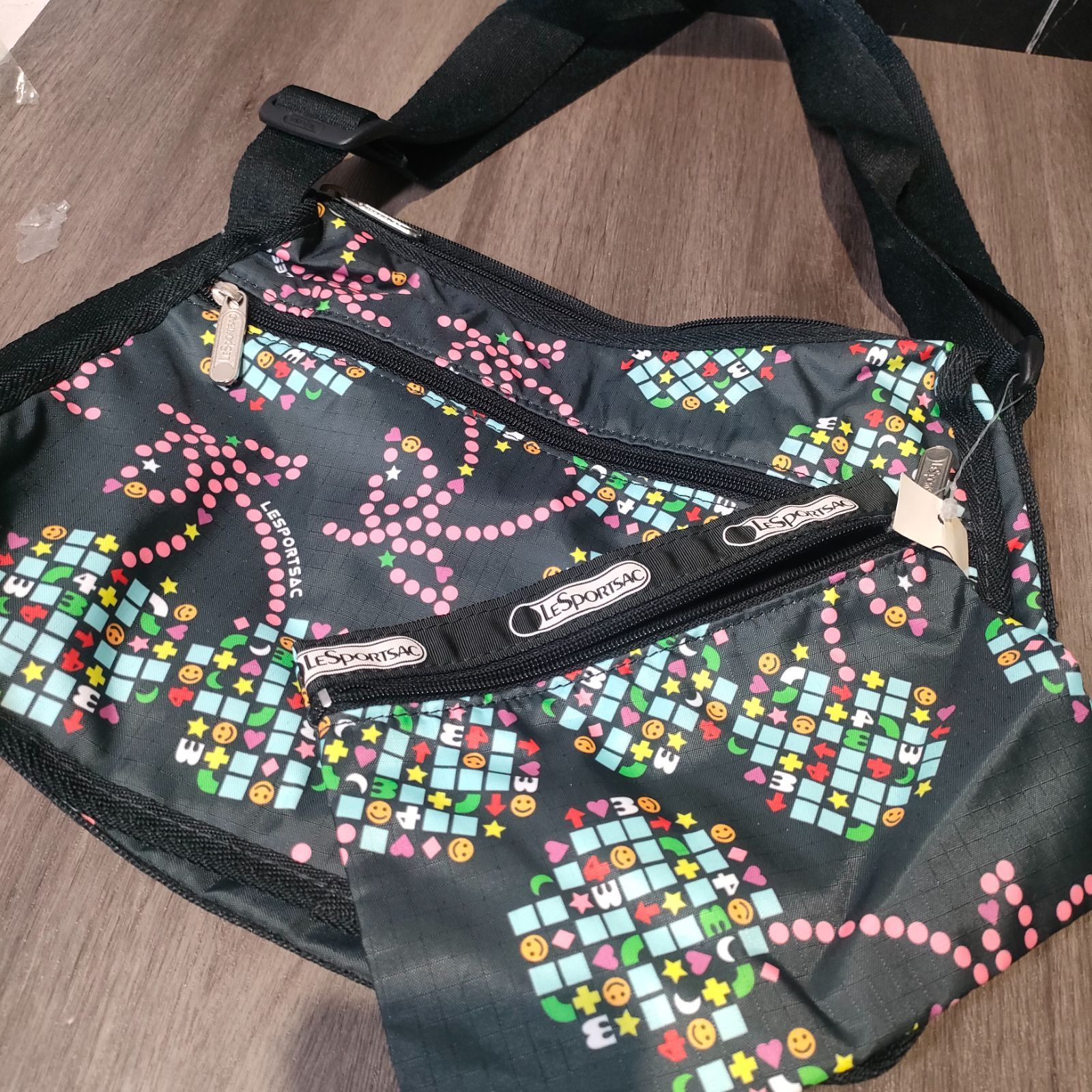 4【新品未使用】レスポートサック LeSportsac ポーチ 付き ショルダー 
