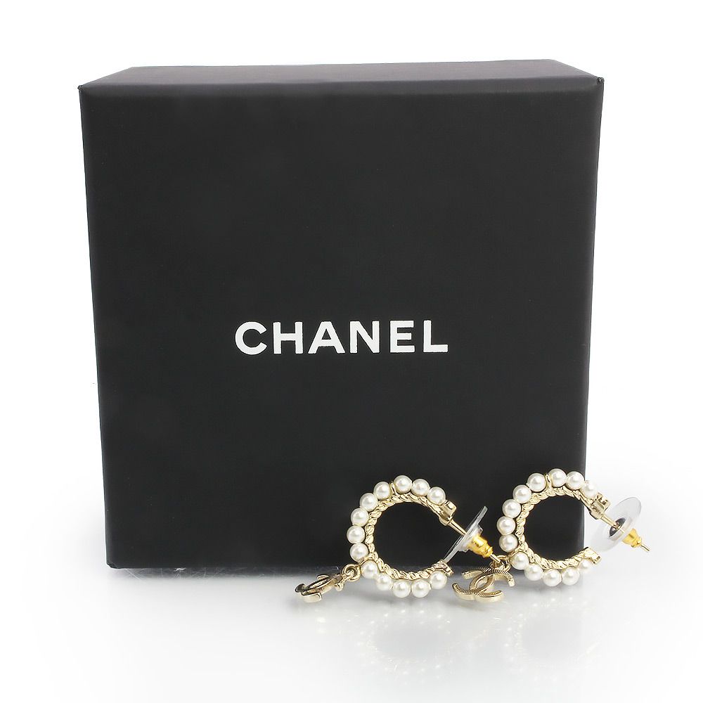 CHANEL シャネル ココマーク ロゴ フープ ピアス 06P ホワイト 白 楽天市場】【ジュエリー】CHANEL シャネル ココマーク ロゴ