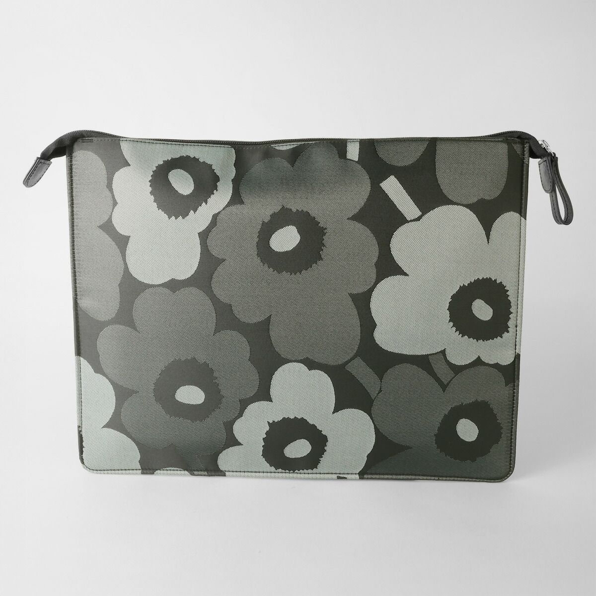 来店をご期待! マリメッコ Marimekko ラップトップスリーブ ウニッコ SLEEVE 15 グレー ダークグレー ブラック 季節感